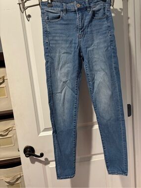 American Eagle Outfitters Women's Skinny Jeans in Light Blue Wash